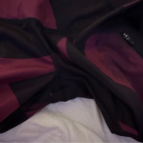 Lululemon All Sport Crop Leggings Back Spin Stroke Purple size 4 - Picture 8 of 9